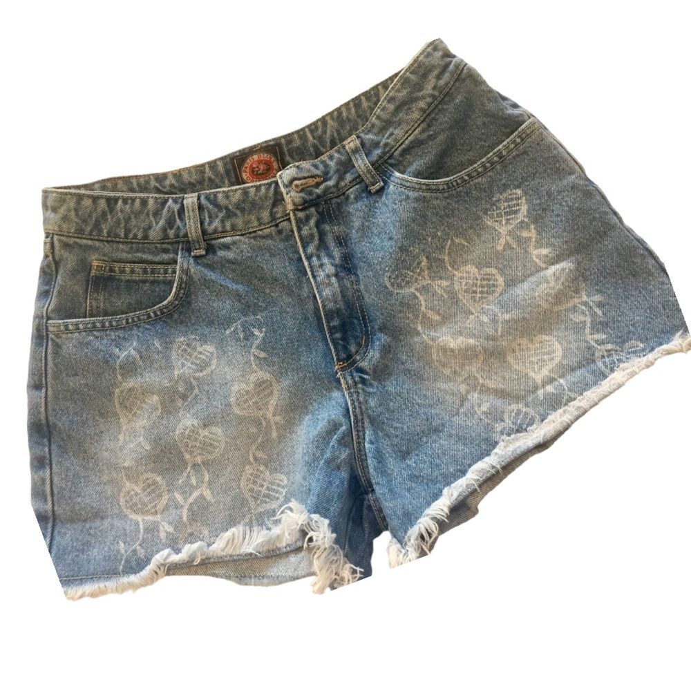 Distressed Jean Shorts PARIS BLUES ORIGINALS Fringe Hem Hearts Sz 11 Light Wash